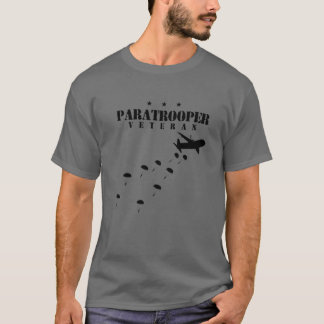 Im Flugzeug Paratrooper-Veteran-Infanterieabteilun T-Shirt