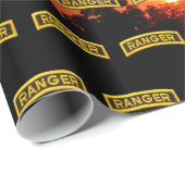 im Flugzeug Ranger der Armee für das Anfeuern von  Geschenkpapier (Rolleneckpunkt)