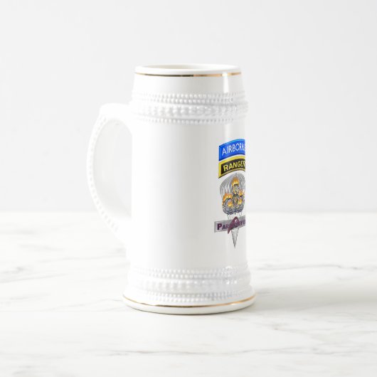 Im Flugzeug Ranger Master Flaming Parachutist Flüg Bierglas (Vorderseite Links)
