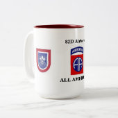 im Flugzeug Tasse der Headquarters-82D (Vorderseite Links)