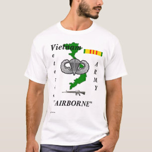 Im Flugzeug-w T-Shirt