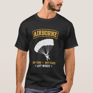 Im Flugzeug zu jedem beliebigen Ort an jedem Parat T-Shirt