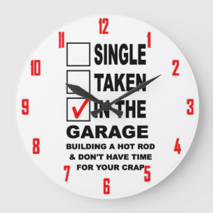 IM GARAGENHAUS EIN HOT ROD BAUT GROßE WANDUHR