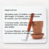 Im Garten arbeitender einfacher Boden-Test Mousepad (Vorne)