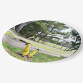 Im Garten wieder verloren Pappteller (Schrägansicht)