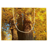 Im Glanz der goldenen Ahorn-Blätter - Große Geschenktüte (Rückseite)