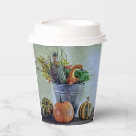 Im Herbst noch Leben mit Kürbis, Blume Pappbecher