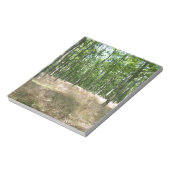 im Herbst unter Holz und Grasmatten Notizblock (Rotiert)