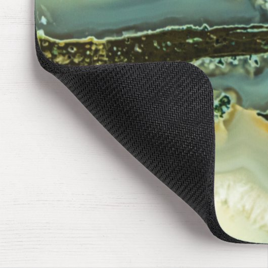 Im Inneren eines halb wertvollen Steins Mousepad (Ecke)