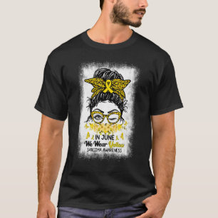 Im Juli tragen wir gelben unordentlichen Dutt Sark T-Shirt