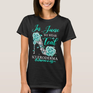 Im Juni tragen wir eine Aquamarine Schmetterlingss T-Shirt