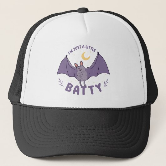 I'm Just A Little Batty Funny Halloween Bat Pun Truckerkappe (Vorderseite)