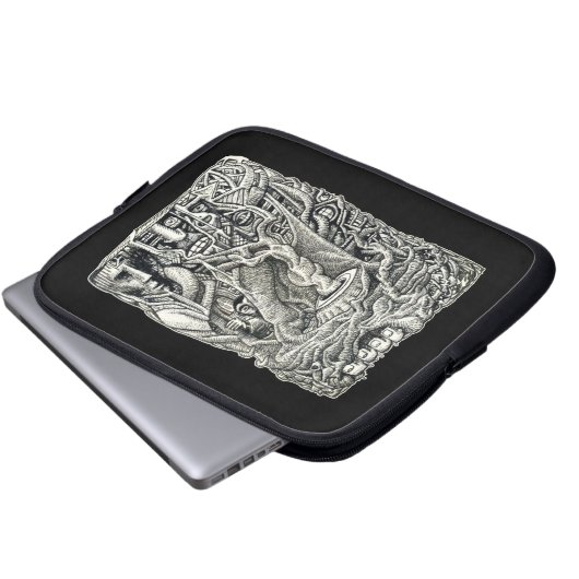 Im Keller Laptopschutzhülle (Vorne Knopf)