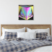 Im Mädchen in Pyramidenwürfel sitzend Leinwanddruck (Insitu (Schlafzimmer))