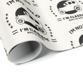 I'm not old I'm classic with old car Geschenkpapier (Rolleneckpunkt)