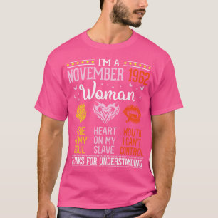 Im November 1962 brennen Frauen in meinem Soul Her T-Shirt