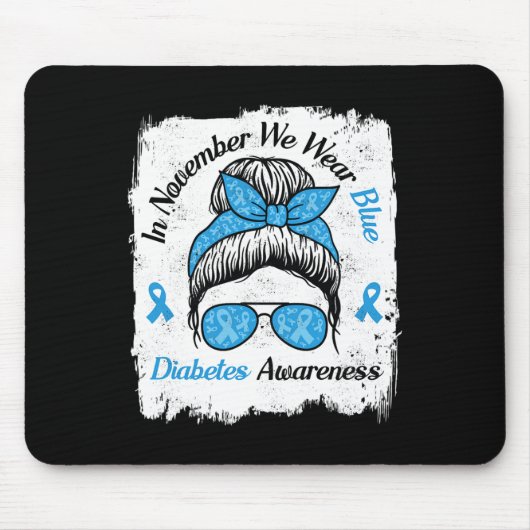 Im November tragen wir eine blaue Messy-Haarart Di Mousepad (Vorne)
