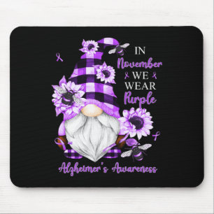 Im November tragen wir Lila Gnomes Heimerheimer Aw Mousepad