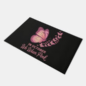 Im Oktober Rosa Brust Schmetterling Fußmatte (Schrägansicht)