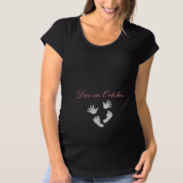 Im Oktober sind Baby Hands and Feet von Leslie Har T-Shirt
