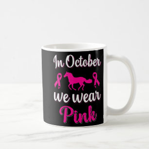 Im Oktober tragen wir ein pinkfarbenes Brustkrebsb Kaffeetasse