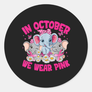 Im Oktober tragen wir Pink Breast Cancer Awareness Runder Aufkleber