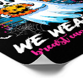 Im Oktober tragen wir Pink mit dem gespenstischen  Poster (Ecke)