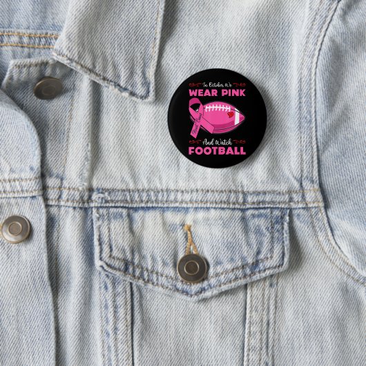Im Oktober tragen wir rosa Fußball Brustkrebs Button (Beispiel)