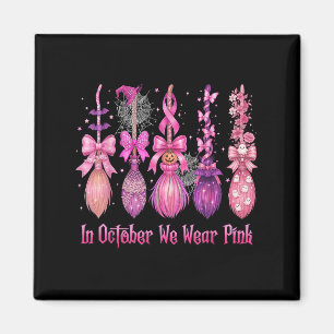 Im Oktober tragen wir rosa Rosa Rotzunge Halloween Magnet