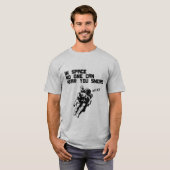 Im Raum kann niemand Sie hören zu schnarchen T-Shirt (Vorne ganz)