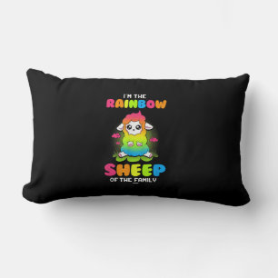 Im Regenbogenschaf Niedliche Schafhaltung Lendenkissen