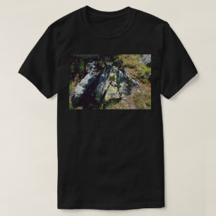 Im Schatten der Natur Kunst Schönheit T-Shirt