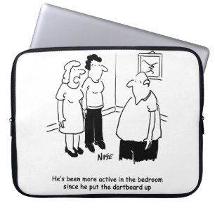 Im Schlafzimmer aktiver. Darts Player Laptopschutzhülle