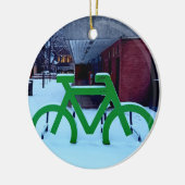 Im Schnee stecken Keramik Ornament (Links)