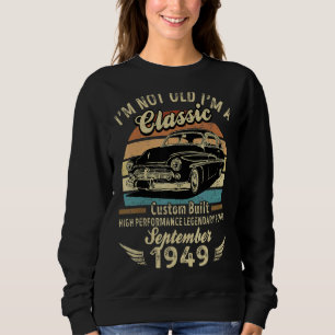 Im September 1949 bin ich nicht alt im klassischen Sweatshirt