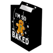 I'm So Baked Gingerbread Man Christmas Cookie Bake Mittlere Geschenktüte (Rückseite Schrägansicht)