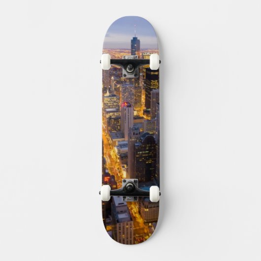 Im Stadtzentrum gelegene Chicago-Skyline an der Skateboard (Vorderseite)