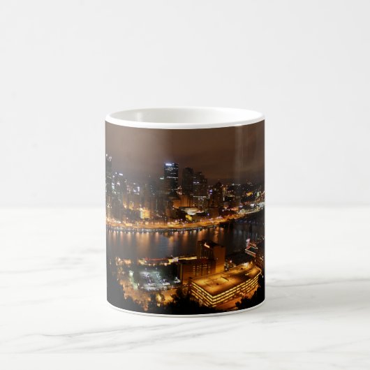 Im Stadtzentrum gelegene Pittsburgh-Tasse Kaffeetasse (Mittel)