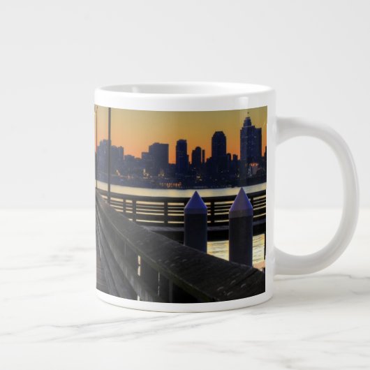 Im Stadtzentrum gelegene Skyline Seattles Jumbo-Tasse (Rechts)