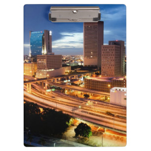 Im Stadtzentrum gelegene Stadt-Ansicht Klemmbrett