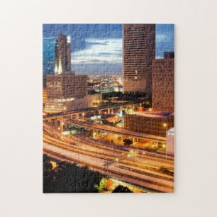 Im Stadtzentrum gelegene Stadt-Ansicht Puzzle