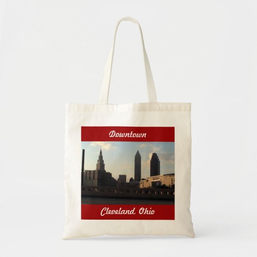 Im Stadtzentrum gelegene Tasche Clevelands OH- (Vorne)