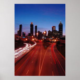 Im Stadtzentrum gelegenes Atlanta nachts Poster