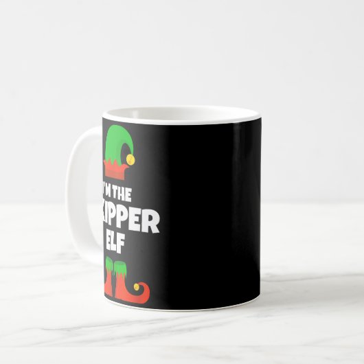 I'm The Skipper Elf Family Pajama Christmas Funny Kaffeetasse (Vorderseite Links)