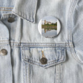 Im Wasser reflektierter Stall Button (Beispiel)