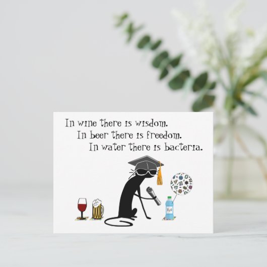 Im Wein gibt es Weisheit Funny Wine Sprichwort Postkarte (Stehend Vorderseite)