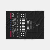 Im Weißen Haus Kamala Harri ist eine Frau untergeb Fleecedecke (Vorderseite (Horizontal))