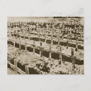 Im Westen nichts Neues: Ein deutscher Friedhof in  Postkarte