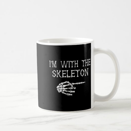 I'm With Skeleton Funny Couples Matching Halloween Kaffeetasse (Rechts)