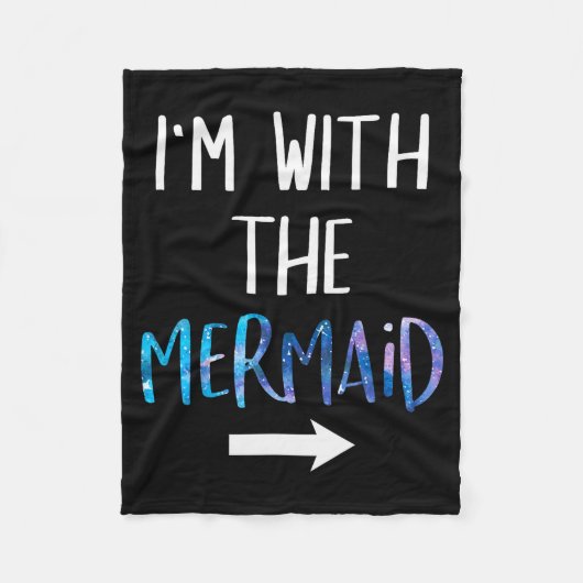 I'm With The Mermaid Funny Lazy Mermaid Halloween Fleecedecke (Vorderseite)